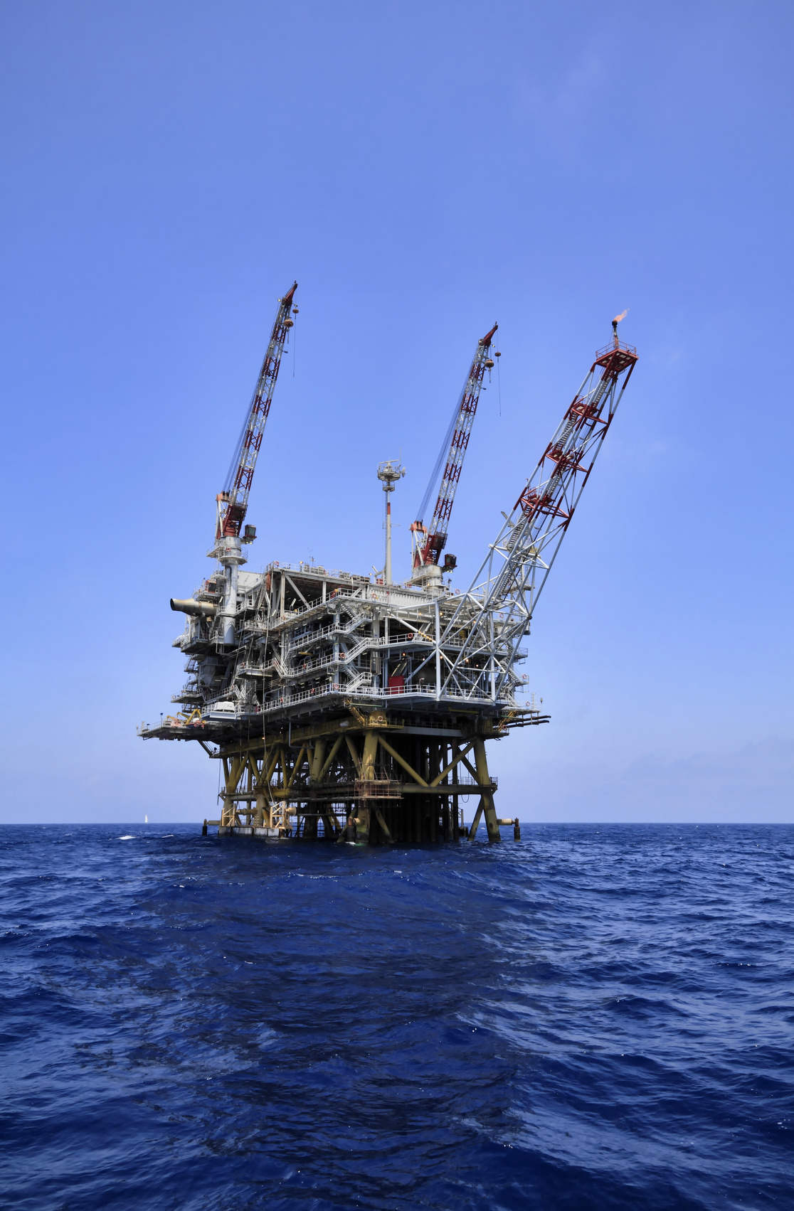 Italy, Sicily, Mediterranean Sea, offshore oil platform | Ebo Systems